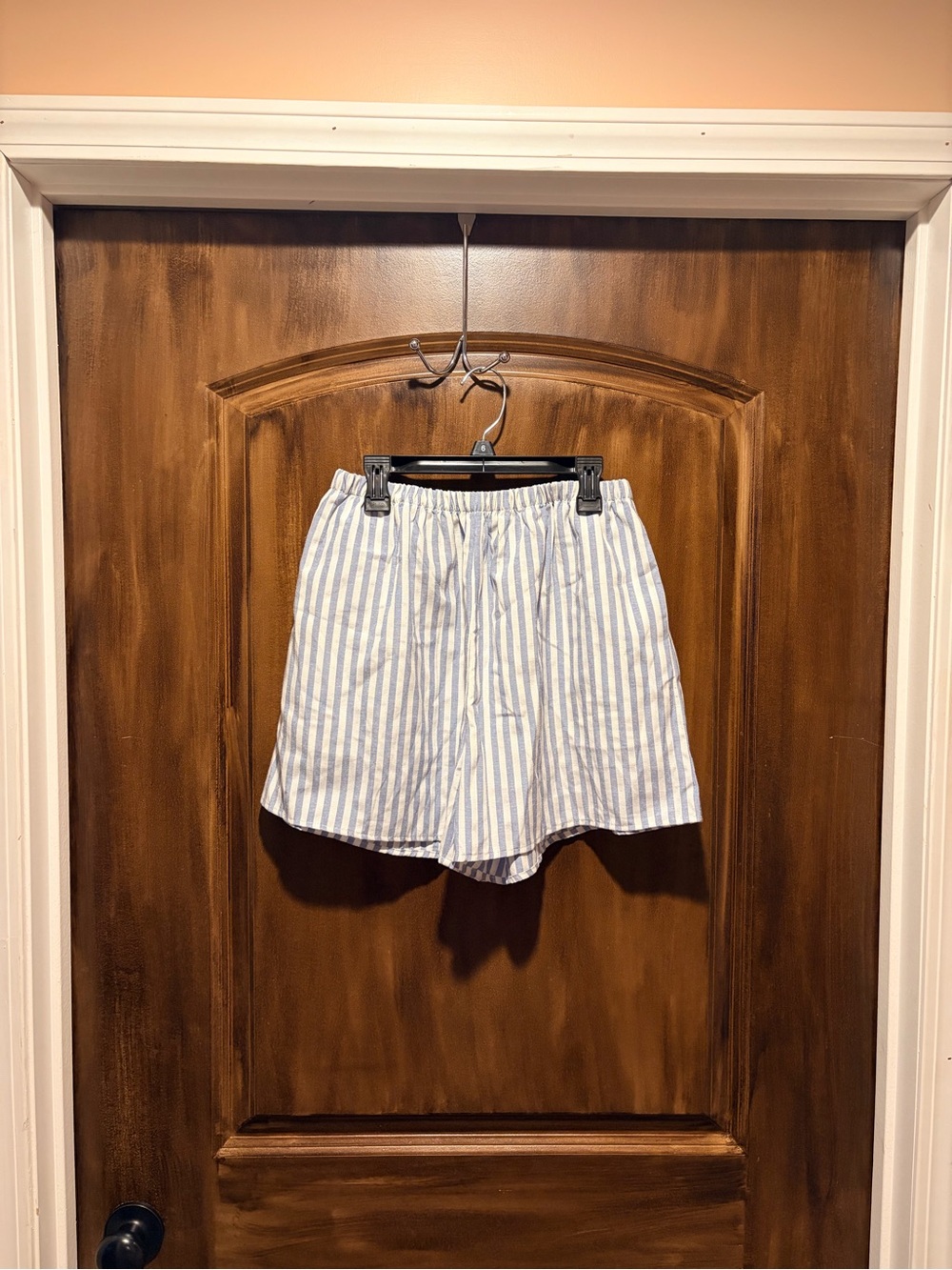 Commense Top & Short Set - Picture 8 of 9